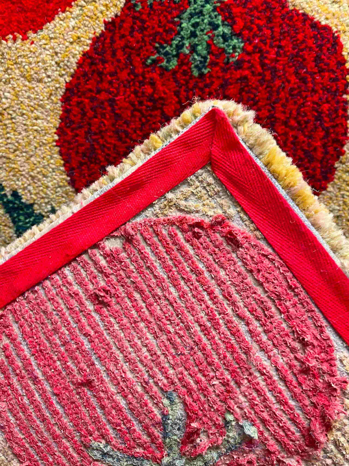 'Tomato Salad' Hand tufted red, green and butter yellow tufted small runner rug